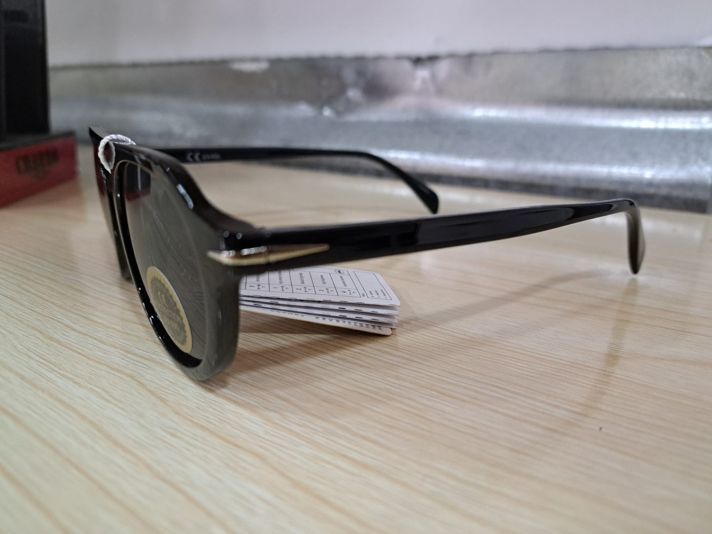 OCCHIALI DA SOLE LCD