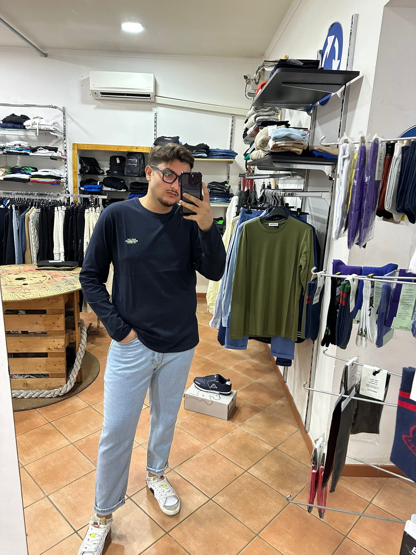 JEANS GV68