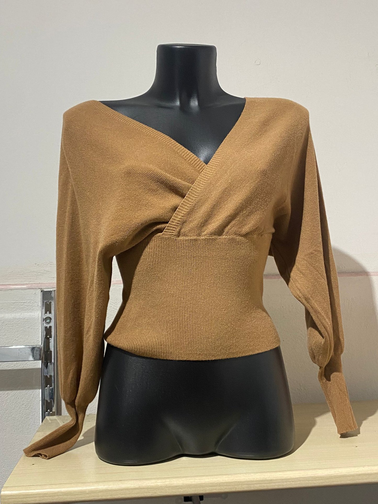 MAGLIA CON SCOLLO ART.ZS1183