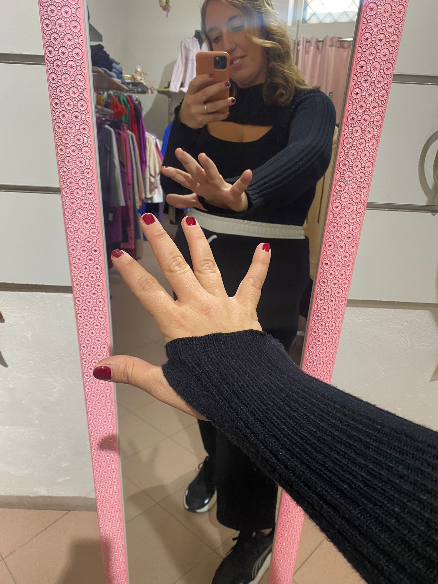 MAGLIA IN LANA CON SCOLLATURA