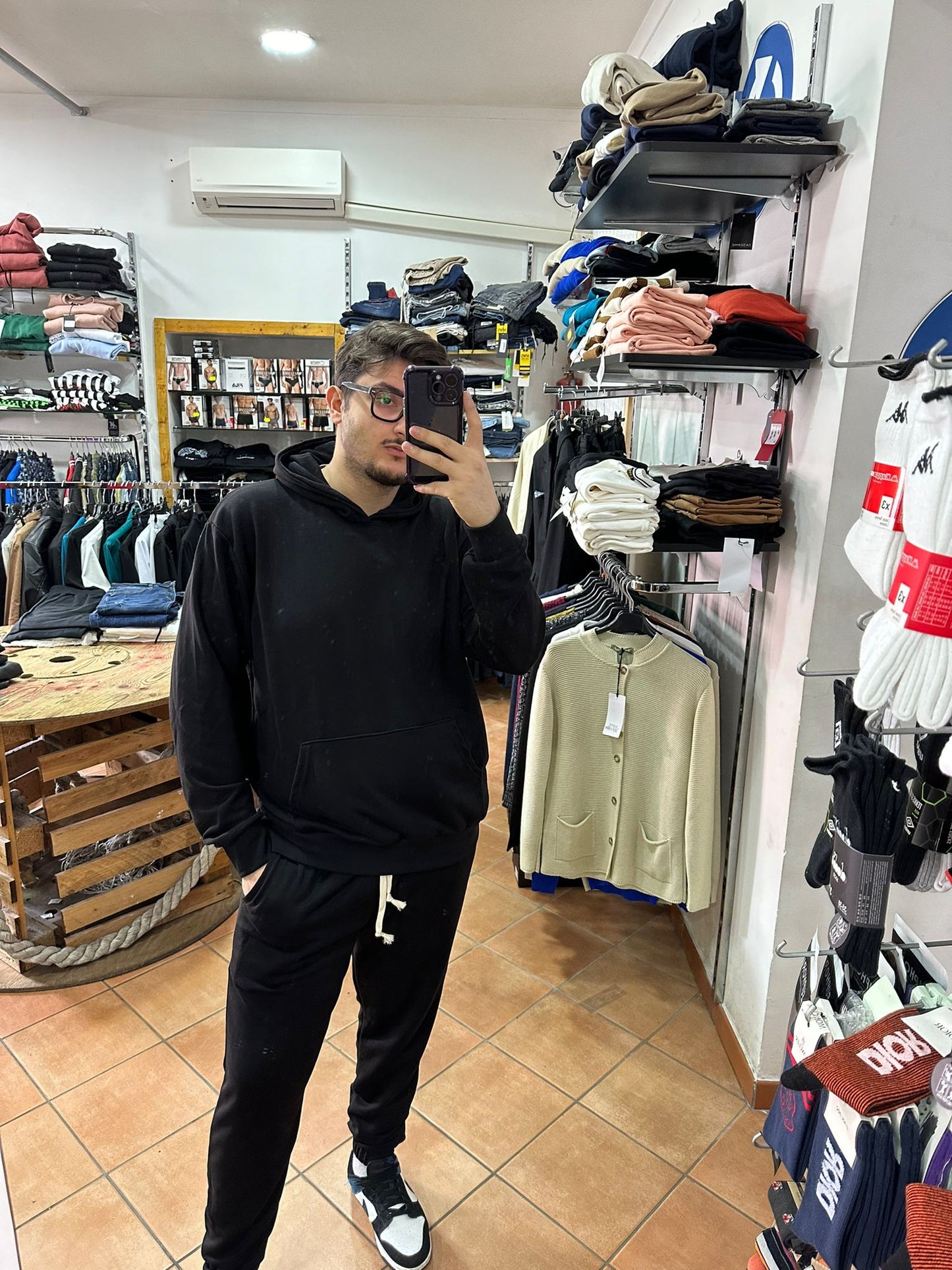 TUTA COMPLETA ART.2024